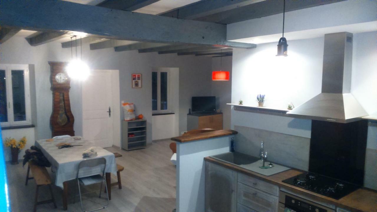 Maison A La Campagne Au Coeur Du Cantal Dept 15 Marmanhac Eksteriør bilde